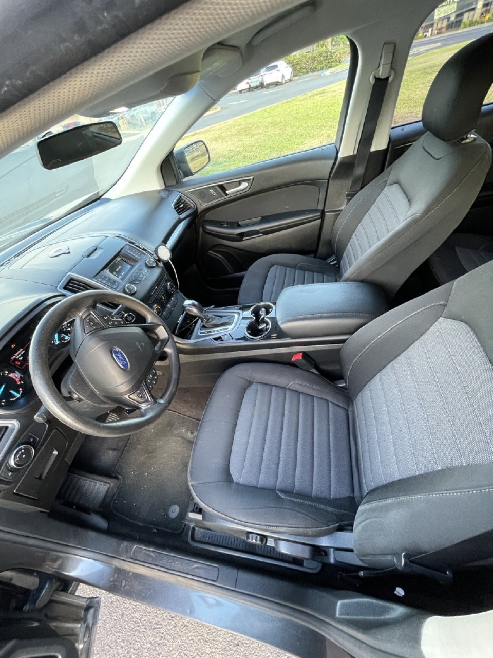 Used 2016 Ford Edge SE FWD image 9