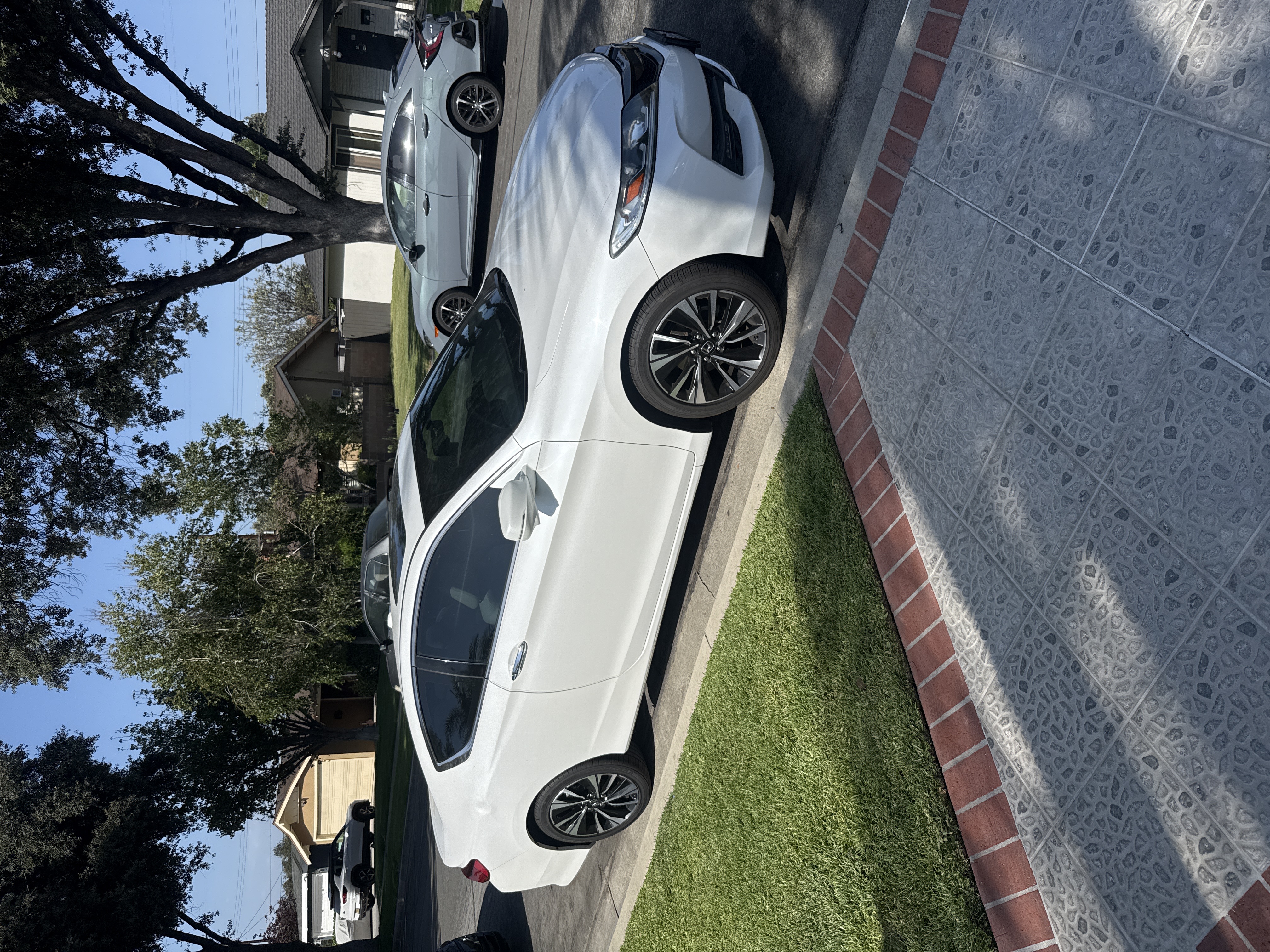 Used 2016 Honda Accord EX image 1