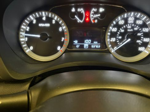 Used 2014 Nissan Sentra SR w/ Premium Package image 8