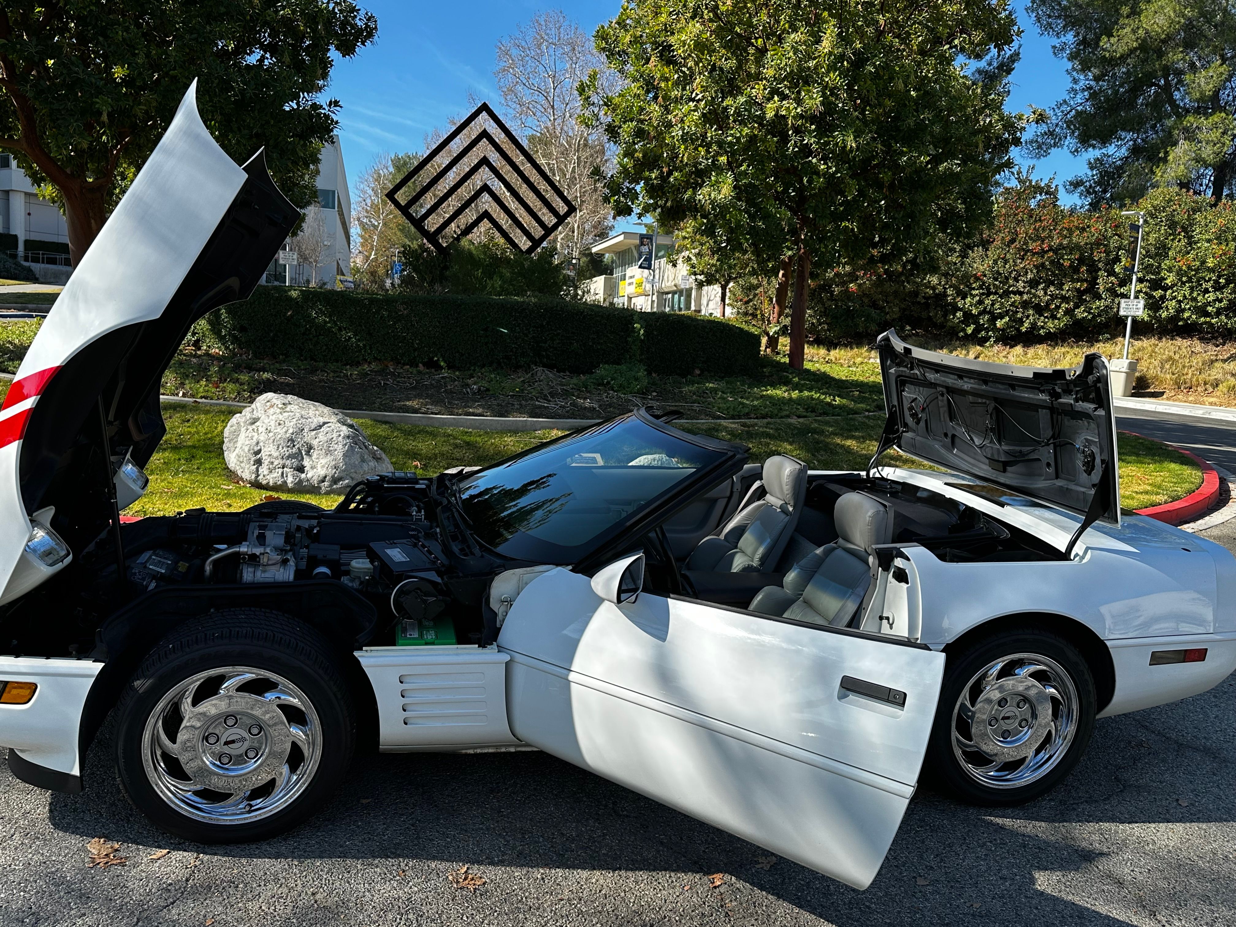 Used 1992 Chevrolet Corvette Convertible RWD image 8