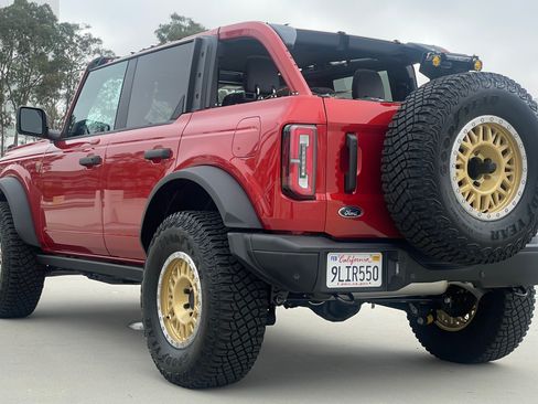 Used 2023 Ford Bronco Badlands AWD/4WD image 5