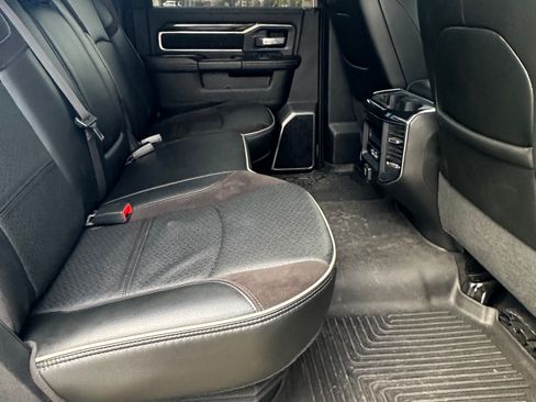 Used 2022 RAM 3500 Laramie image 15