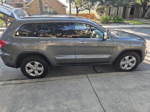 Used 2012 Jeep Grand Cherokee Limited RWD image 4