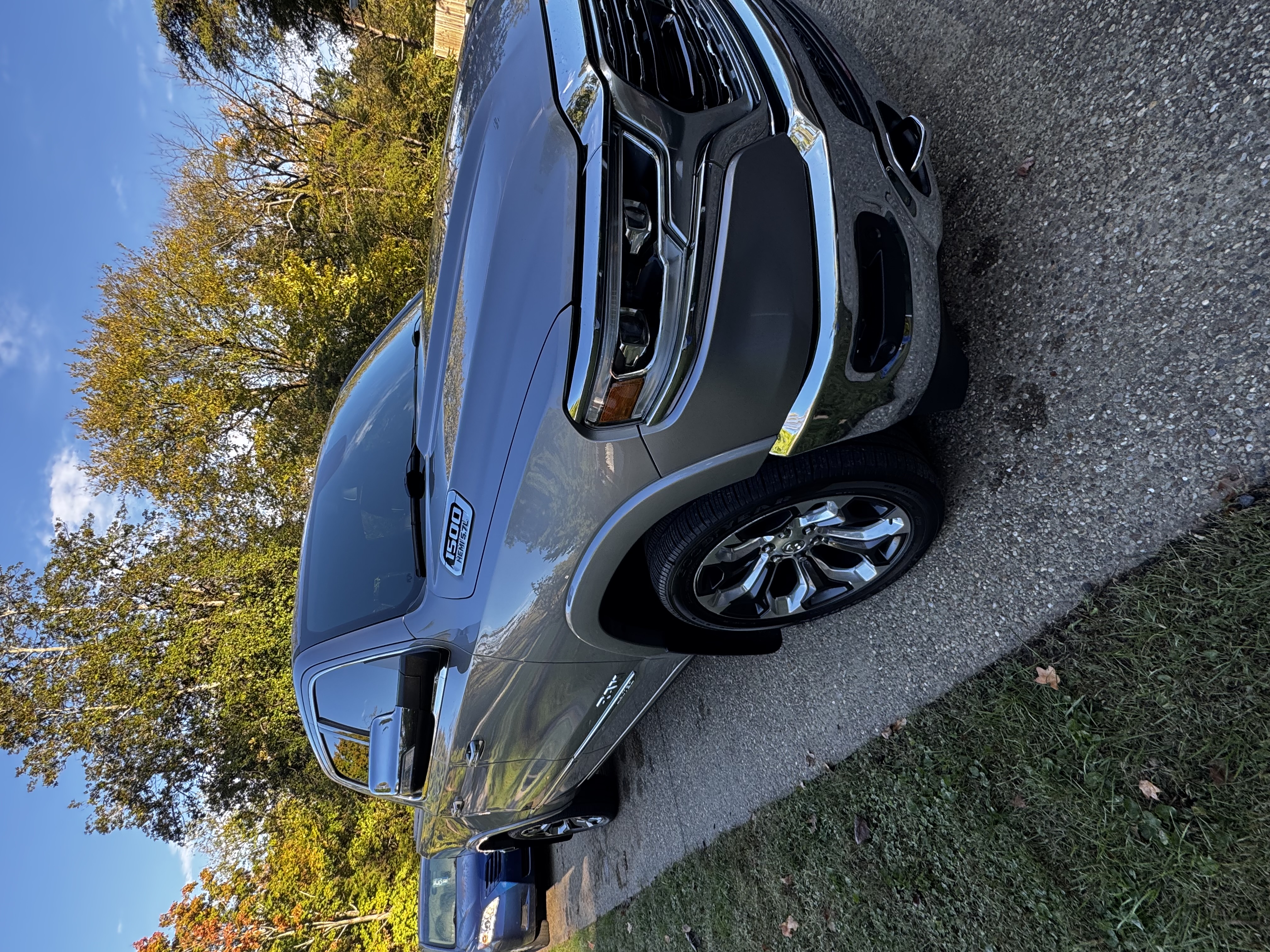 Used 2020 RAM 1500 Limited AWD/4WD image 1