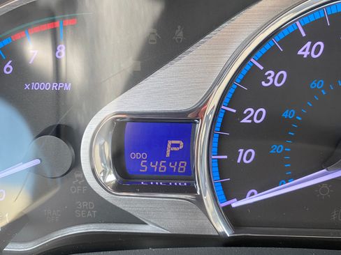 Used 2012 Toyota Sienna XLE FWD image 15