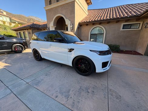 Used 2022 Land Rover Range Rover Sport HSE Dynamic image 4