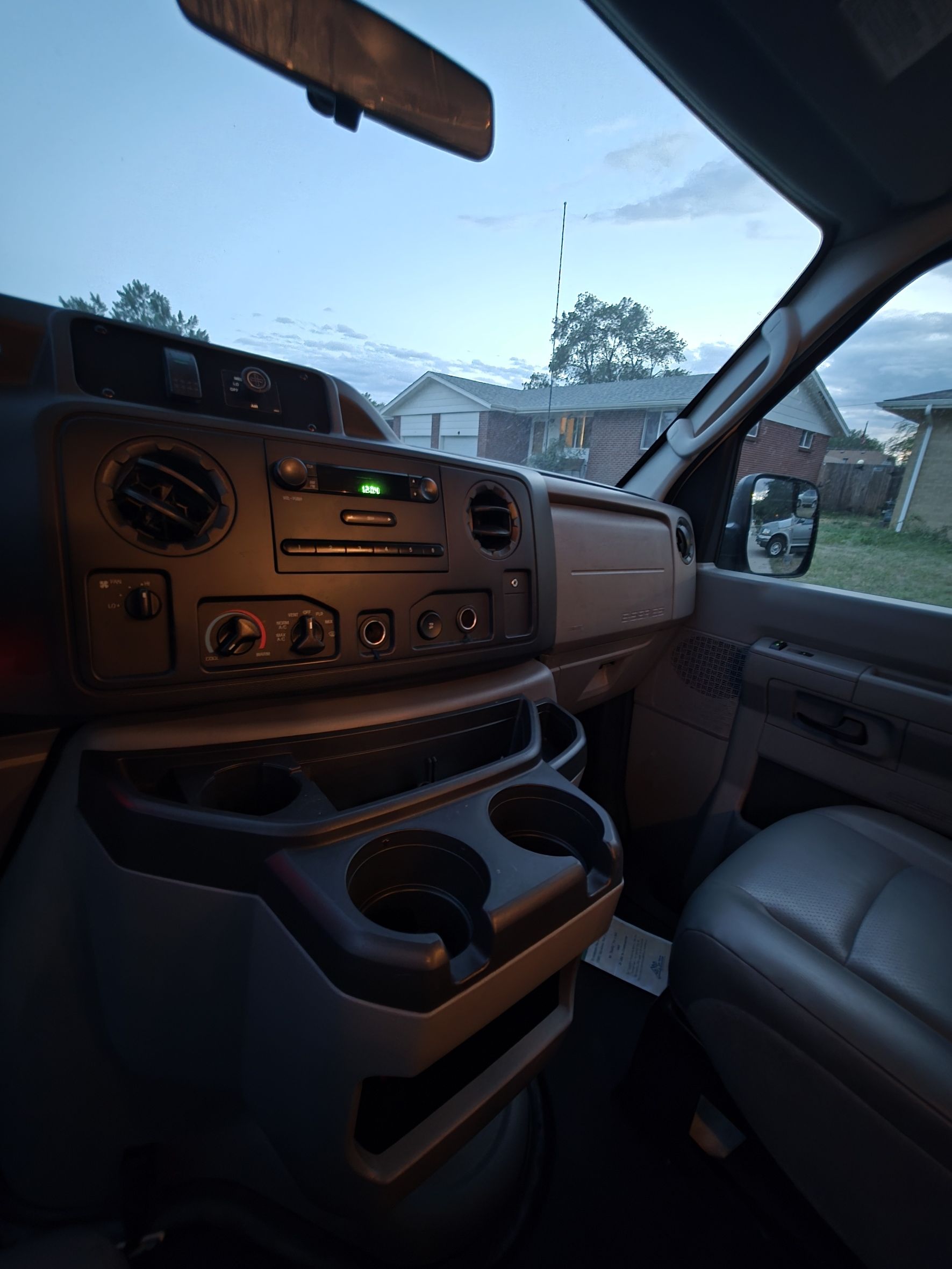 Used 2013 Ford E-250 and Econoline 250 Extended w/ PWR Group RWD image 10