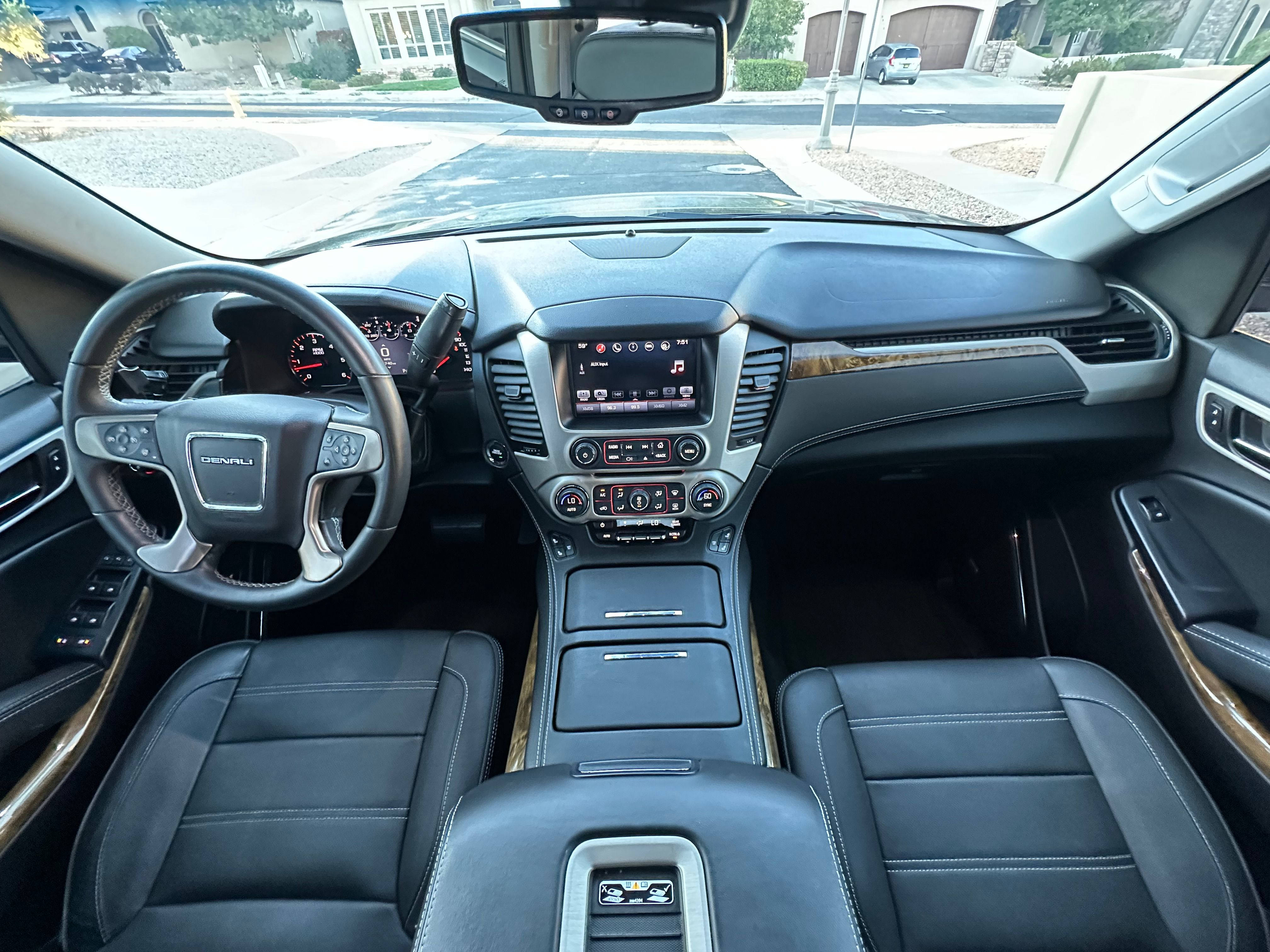 Used 2016 GMC Yukon Denali w/ Open Road Package AWD/4WD image 11