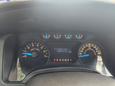 Used 2014 Ford F150 XL w/ Trailer Tow Package image 10