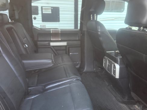 Used 2015 Ford F150 Lariat w/ Equipment Group 501A Mid AWD/4WD image 4