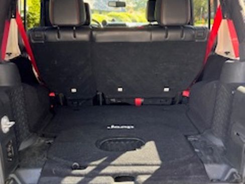 Used 2017 Jeep Wrangler Unlimited Rubicon image 19