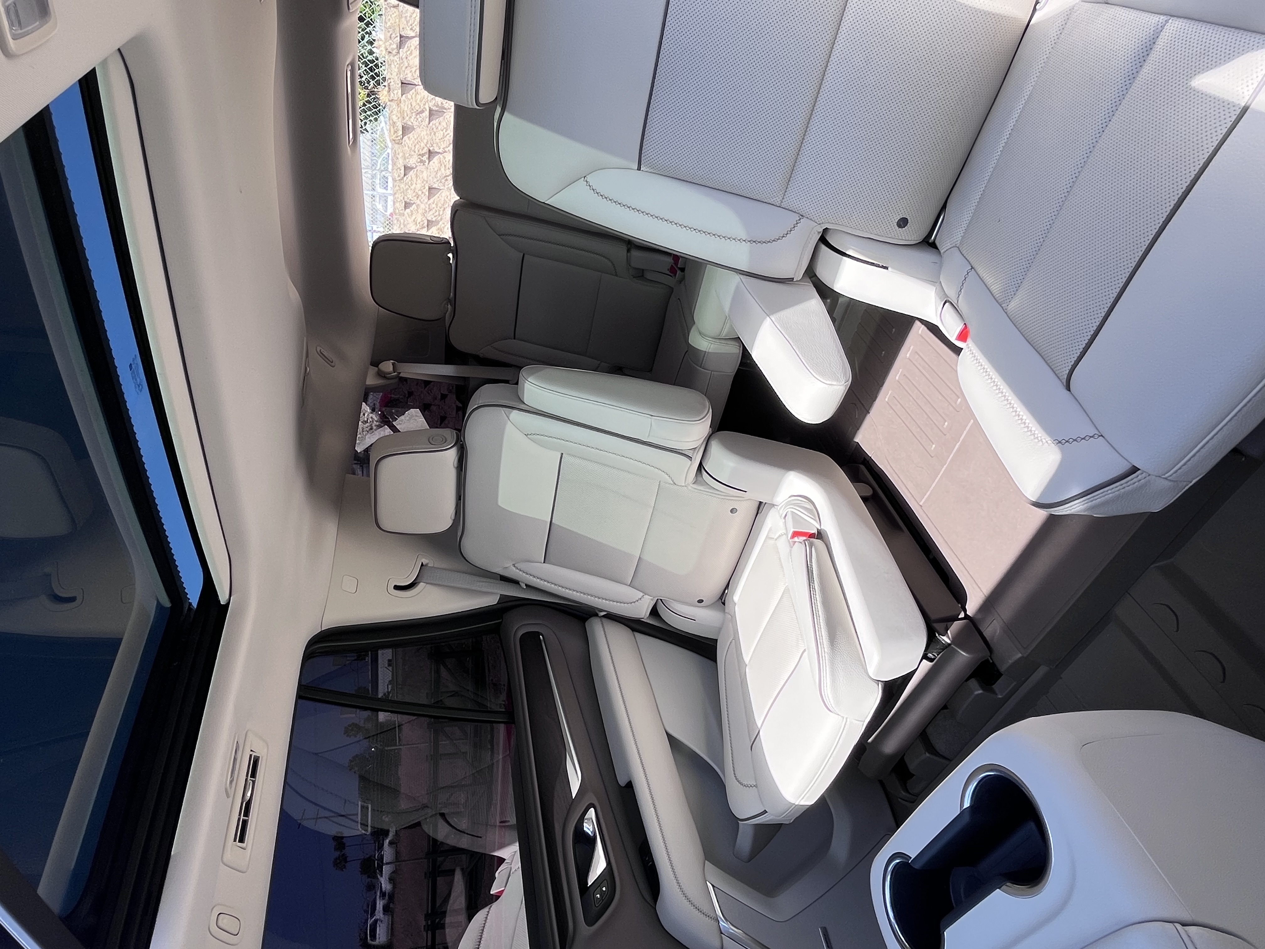 Used 2021 GMC Yukon Denali w/ Denali Premium Package AWD/4WD image 15