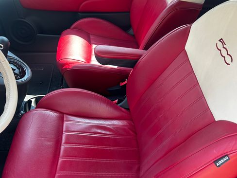 Used 2013 FIAT 500 Lounge w/ Luxury Leather Pkg FWD image 9