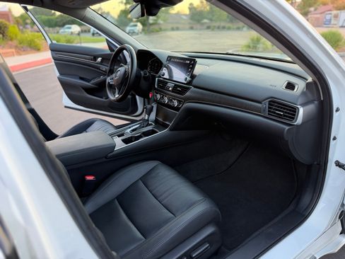 Used 2020 Honda Accord EX-L image 16