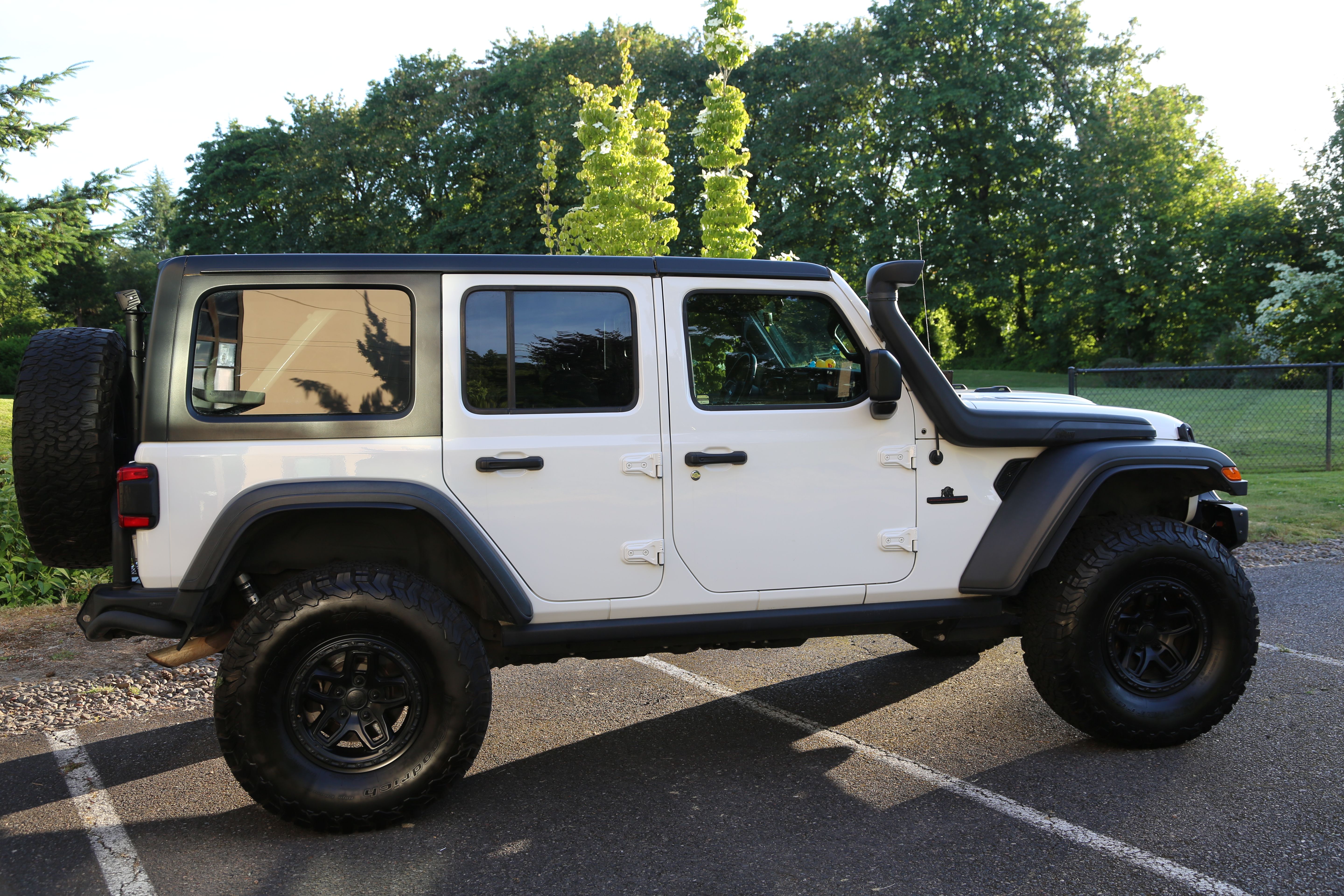 Used 2021 Jeep Wrangler Unlimited Rubicon AWD/4WD image 5
