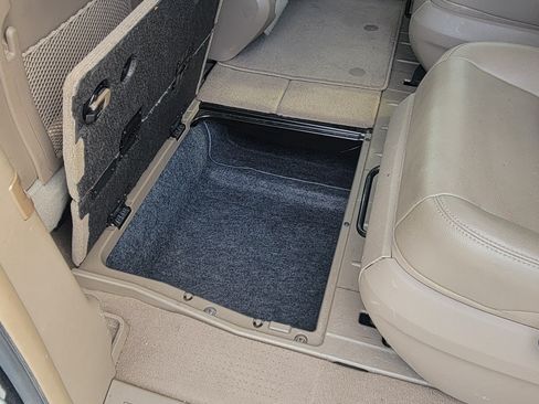 Used 2015 Chrysler Town & Country Touring-L w/ Trailer Tow Group image 20