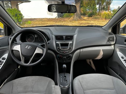 Used 2016 Hyundai Accent SE FWD image 12