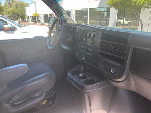 Used 2020 Chevrolet Express 2500 w/ Driver Convenience Package RWD image 17