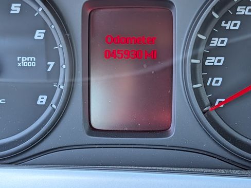 Used 2009 Pontiac G8 GT w/ Premium Package image 9