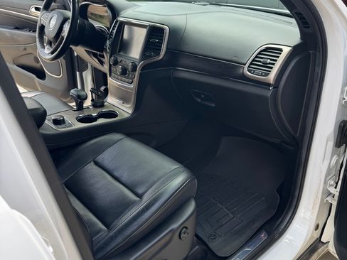 Used 2014 Jeep Grand Cherokee Summit AWD/4WD image 12