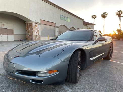 Used 2004 Chevrolet Corvette Coupe 2D w/ Preferred Equipment Group image 15