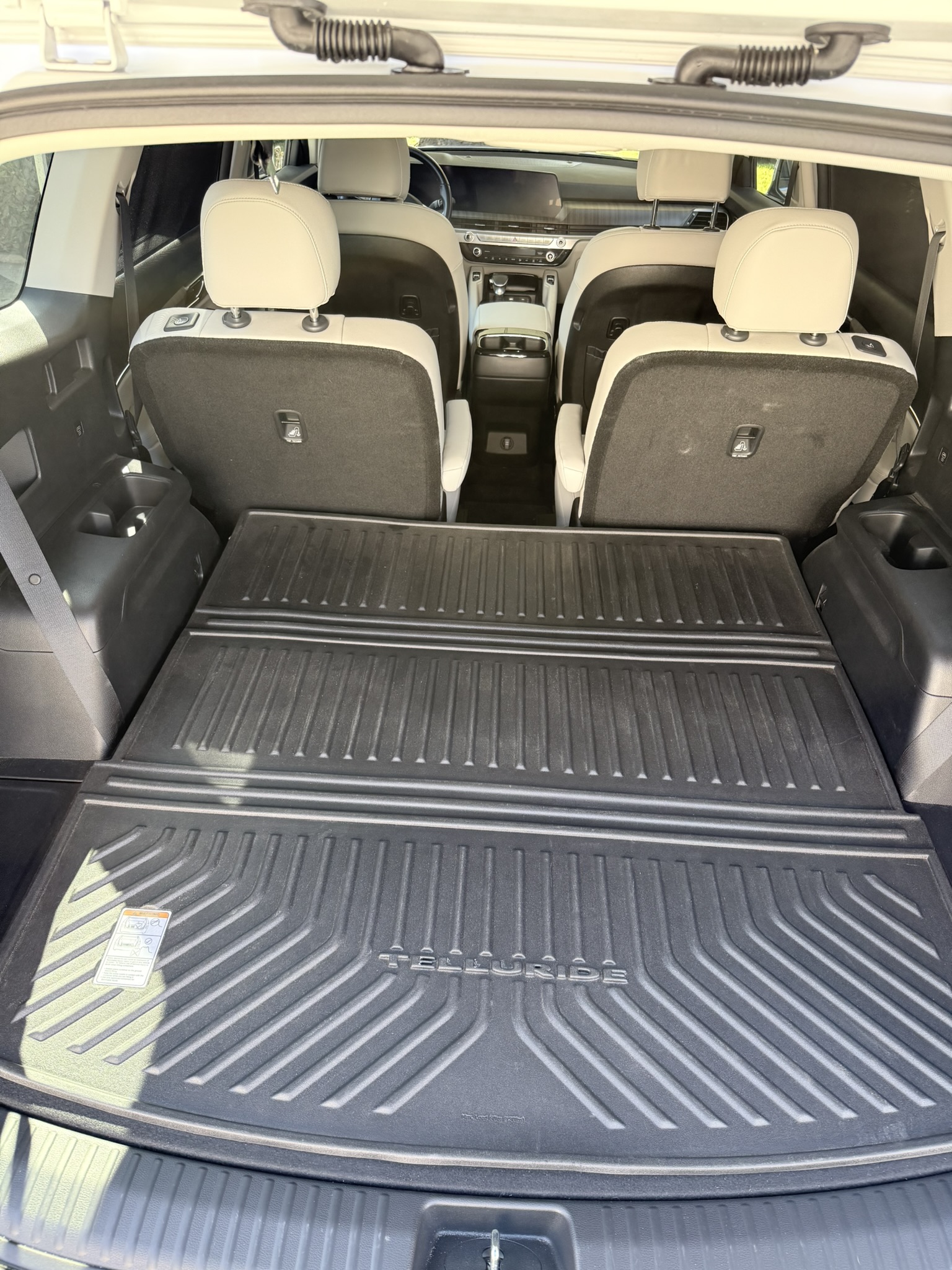 Used 2023 Kia Telluride EX w/ EX Captain's Chair Package FWD image 15
