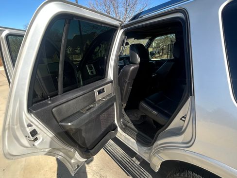 Used 2017 Ford Expedition Limited w/ Equipment Group 301A image 10