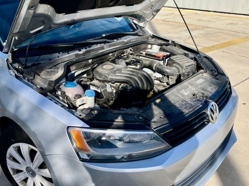 Used 2014 Volkswagen Jetta S image 6
