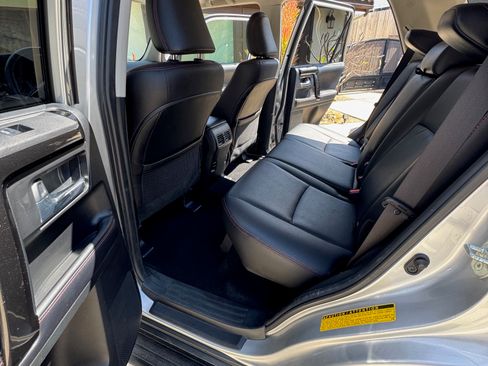 Used 2018 Toyota 4Runner TRD Off-Road Premium w/ Convenience Package image 10