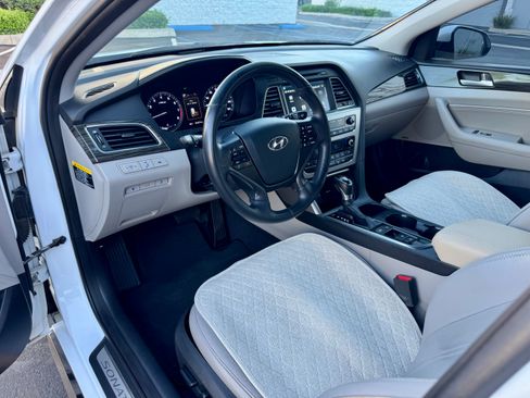 Used 2015 Hyundai Sonata Limited w/ Option Group 06 image 11