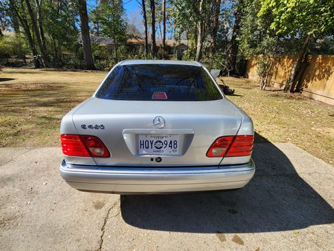 Used 1997 Mercedes-Benz E 420 Sedan image 13