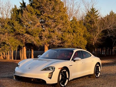 Used 2023 Porsche Taycan GTS image 1