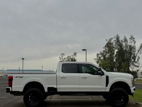 Used 2024 Ford F350 Lariat w/ Lariat Ultimate Package AWD/4WD image 11