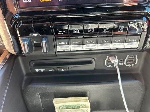 Used 2019 RAM 3500 Laramie image 21