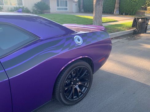 Used 2016 Dodge Challenger SXT Plus RWD image 5