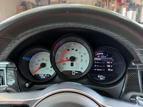 Used 2018 Porsche Macan GTS AWD/4WD image 10