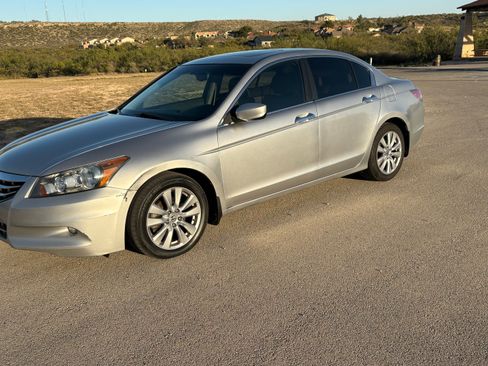 Used 2011 Honda Accord EX-L image 1