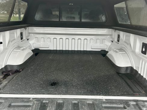 Used 2018 Ford F150 King Ranch w/ Equipment Group 601A Luxury AWD/4WD image 5