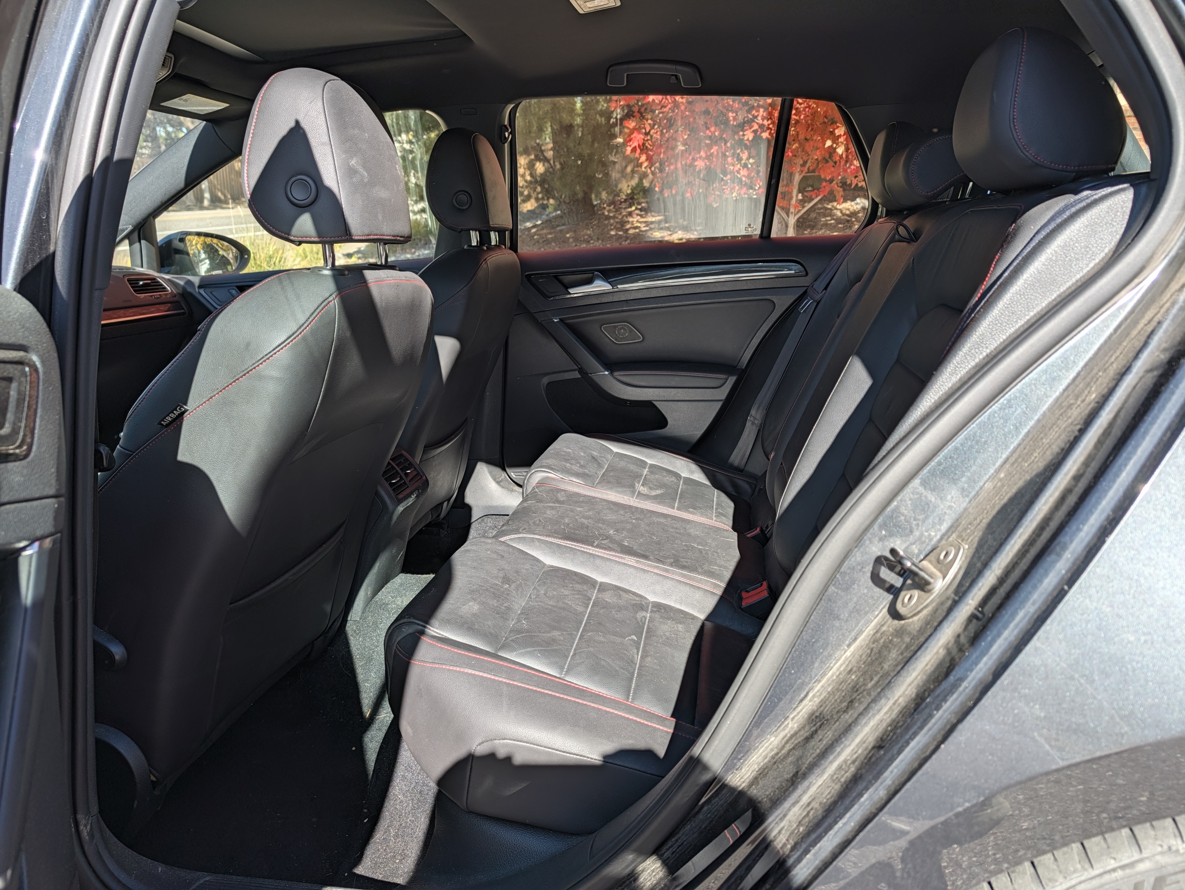 Used 2015 Volkswagen GTI SE FWD image 8