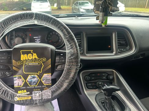 Used 2021 Dodge Challenger SXT w/ Blacktop Package image 11