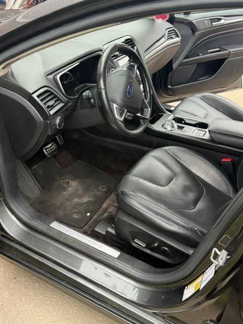 Used 2017 Ford Fusion Energi Titanium FWD image 6