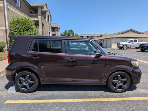 Used 2008 Scion xB FWD image 5