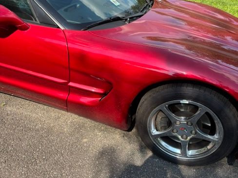 Used 2001 Chevrolet Corvette Coupe w/ Preferred Equipment Group2 RWD image 16