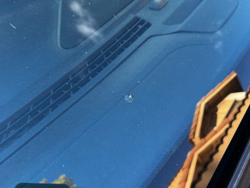 Used 2017 Ford Fusion SE image 12