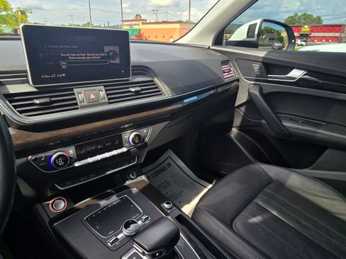 Used 2019 Audi Q5 2.0T Premium Plus w/ Premium Plus Package AWD/4WD image 10