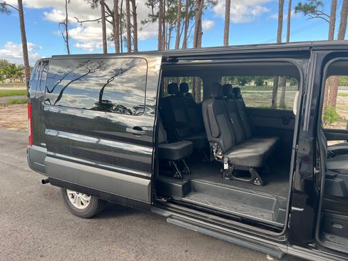 Used 2021 Ford Transit 350 XLT image 17