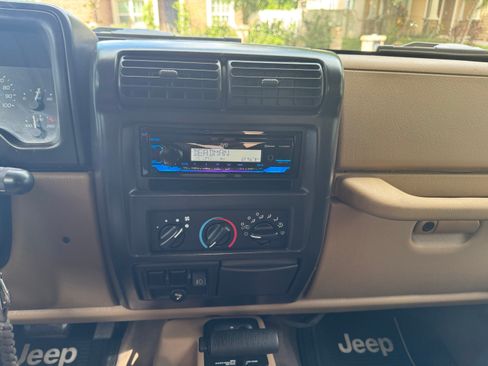 Used 1999 Jeep Wrangler Sahara AWD/4WD image 4