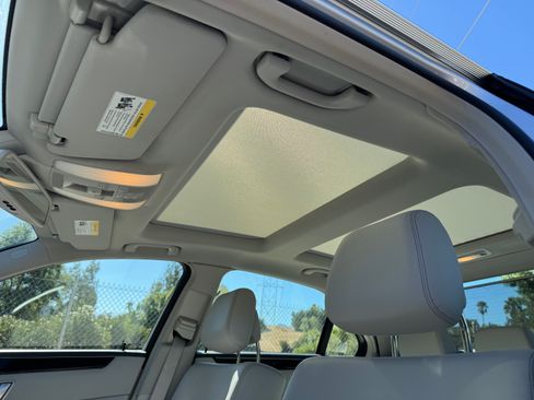 Used 2014 Mercedes-Benz E 350 Sedan image 16