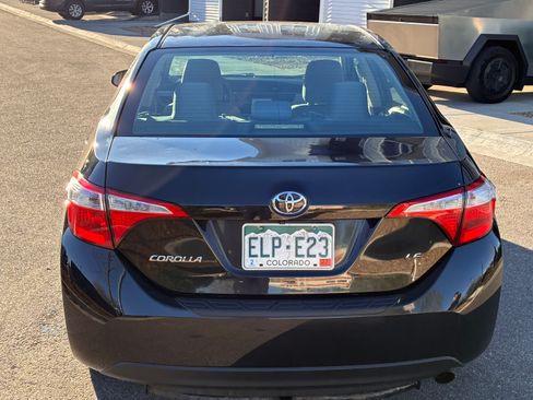 Used 2015 Toyota Corolla LE image 2