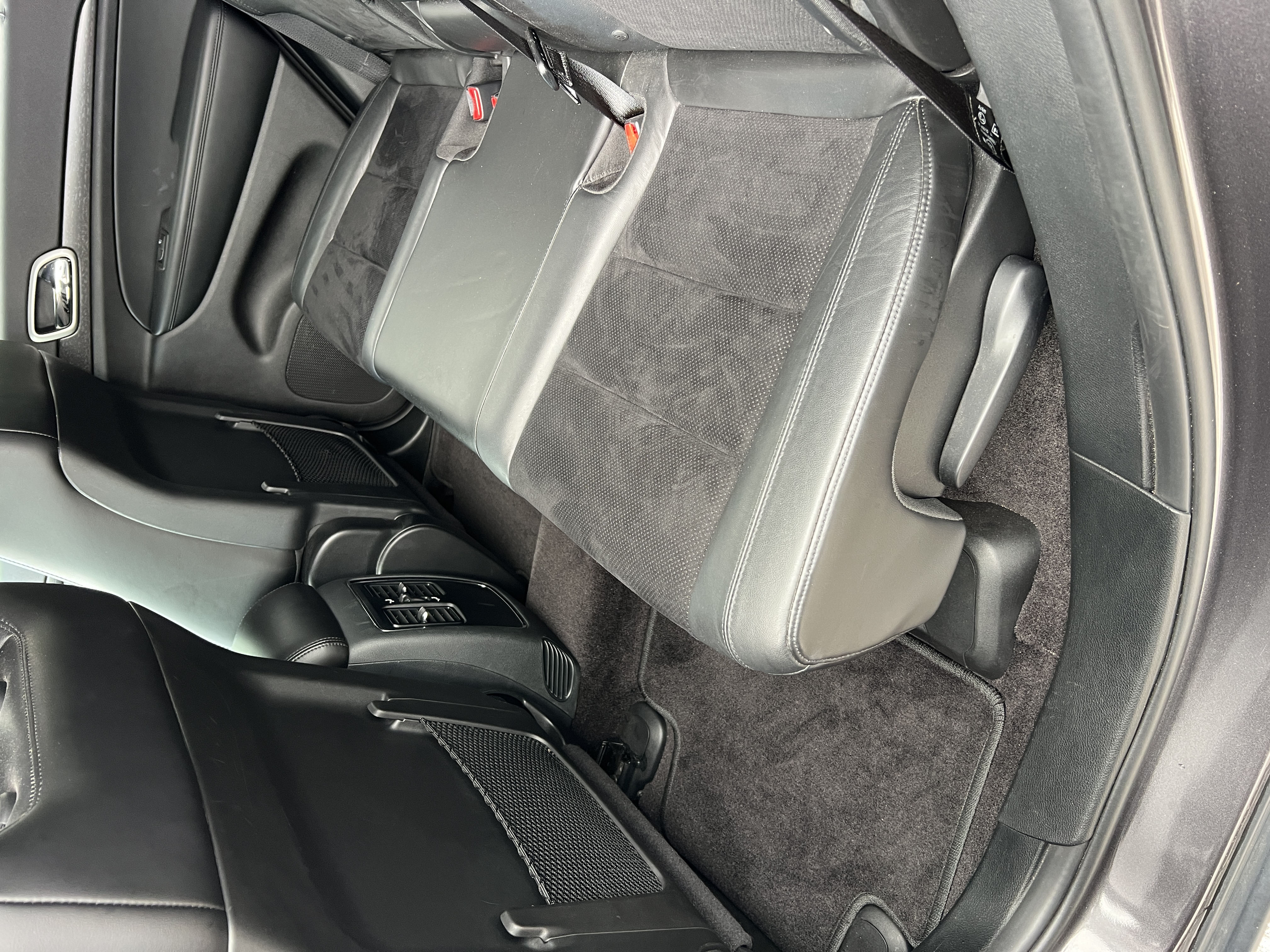 Used 2018 Jeep Grand Cherokee Laredo RWD image 11